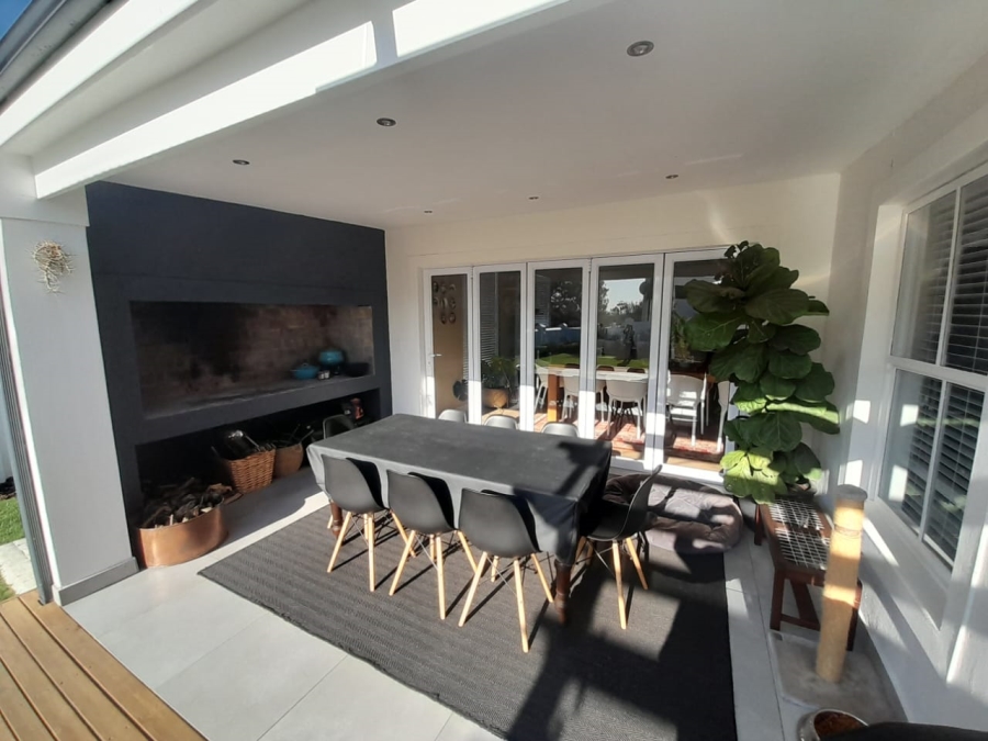 To Let 4 Bedroom Property for Rent in Croydon Vineyard Estate Western Cape